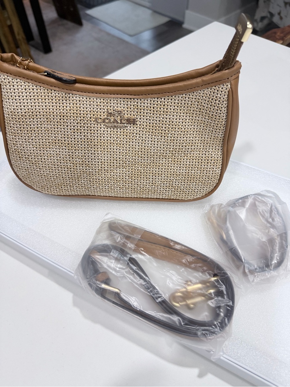 Fashion Bag Straw & Leather Shoulder Bag in Saddle
